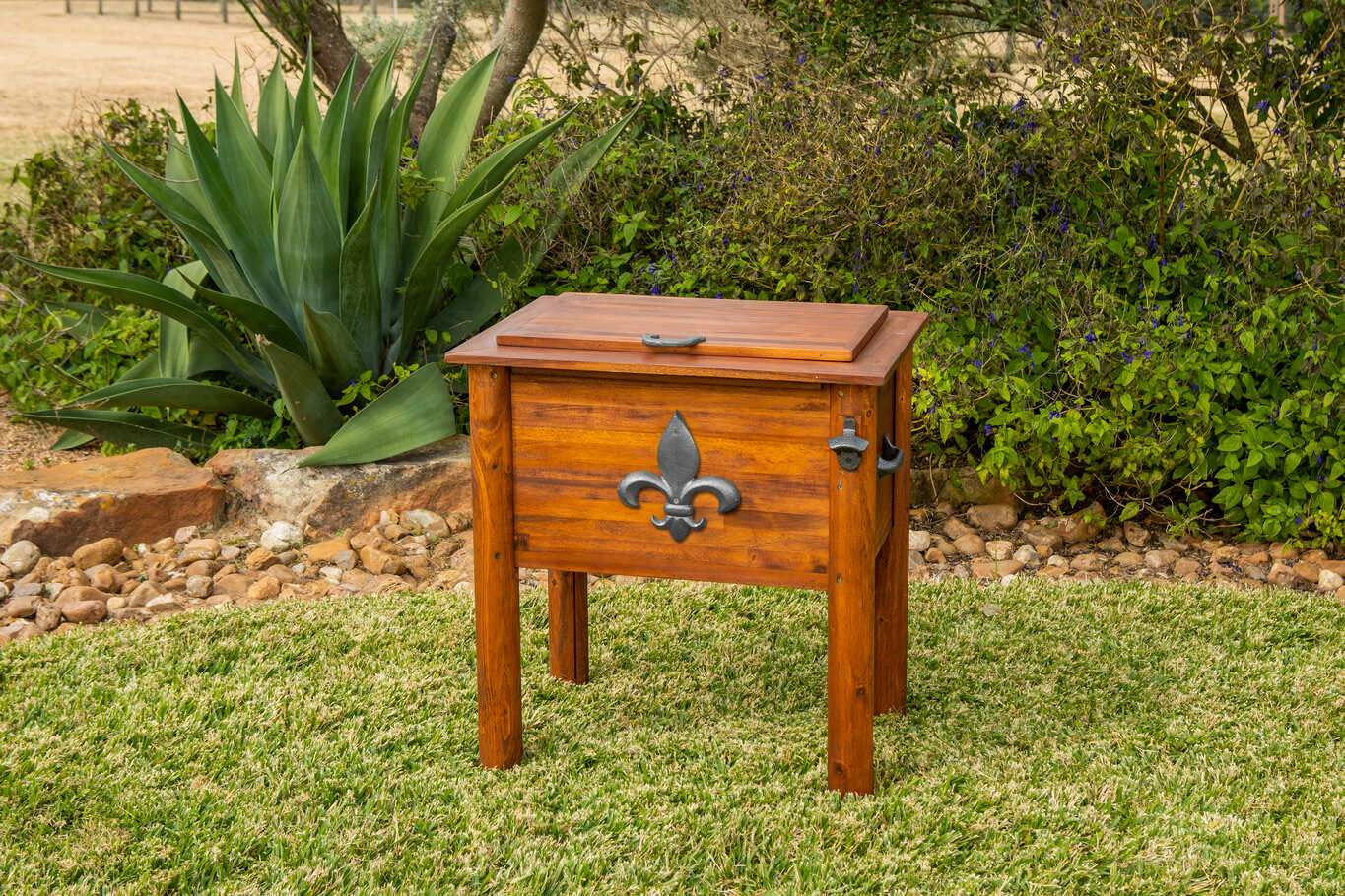amber-log-fleur-de-lis-cooler-354.jpg