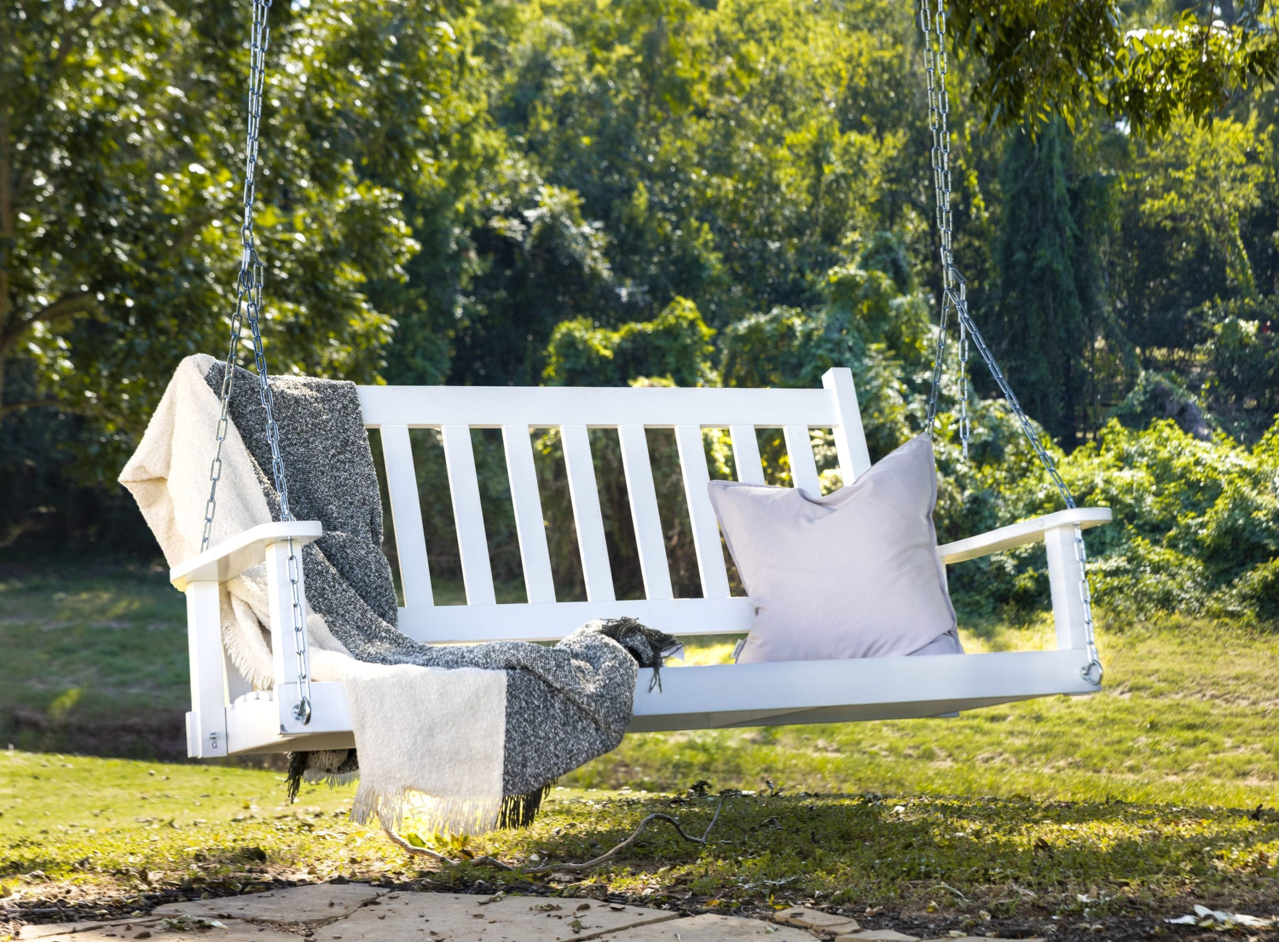heartland-white-porch-swing-126.jpg