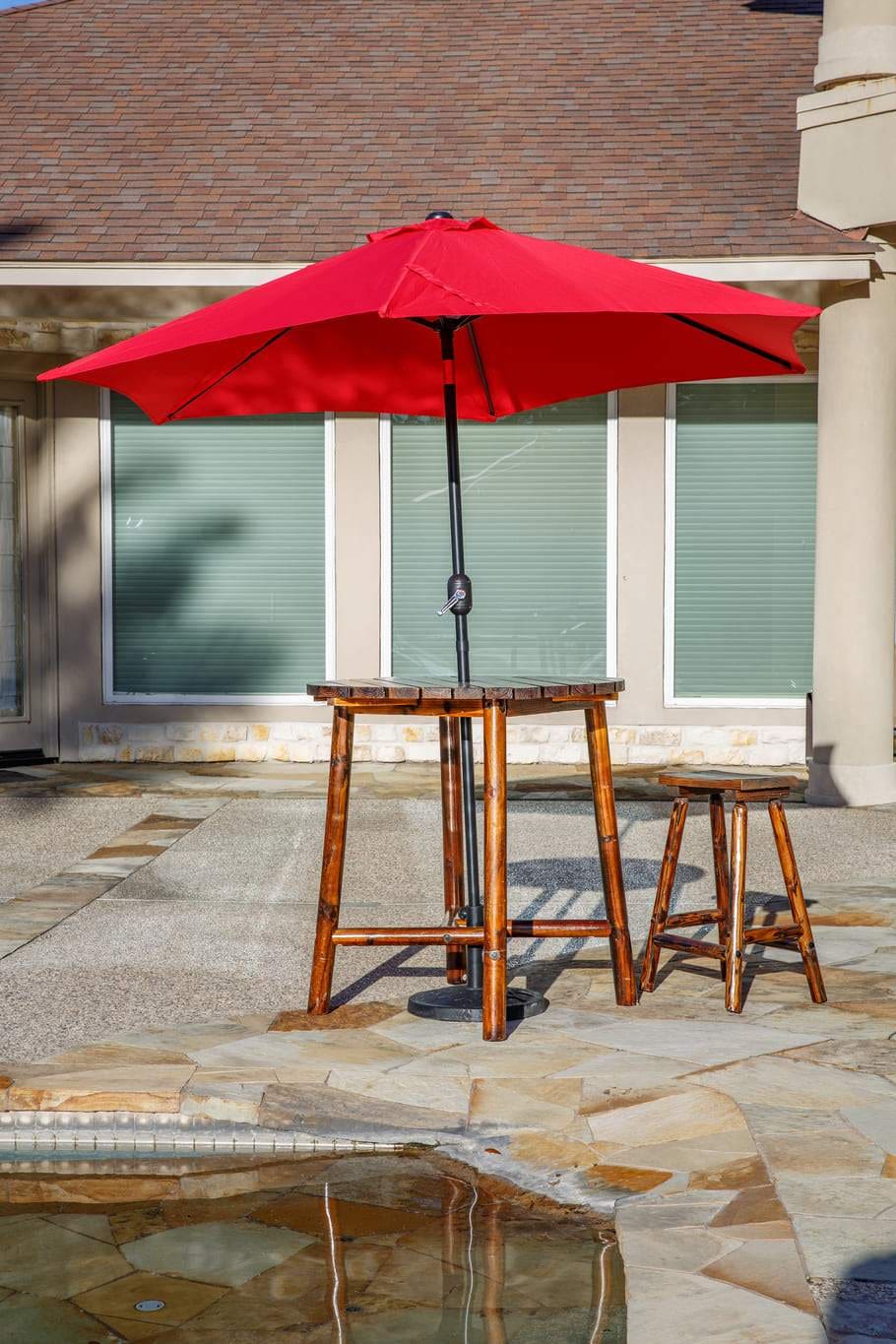 patio-umbrella-red-9ft-583.jpg