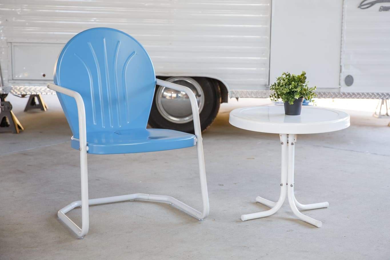 retro-metal-chair-azure-404.jpg